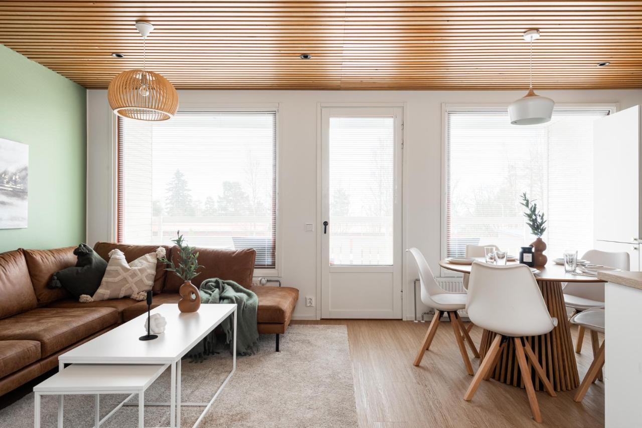 Kingwest - Free Parking, Sauna & 5 Bedrooms * Tampere